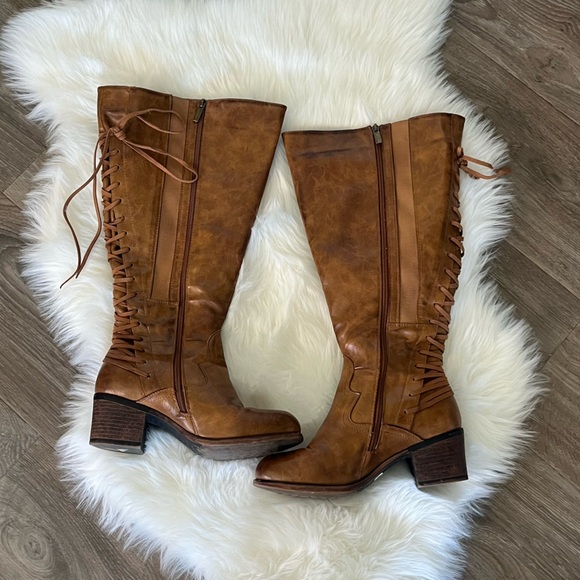 Torrid Distressed Lace Up Back Knee-High Boots Size 9 Wide Width - Picture 7 of 16